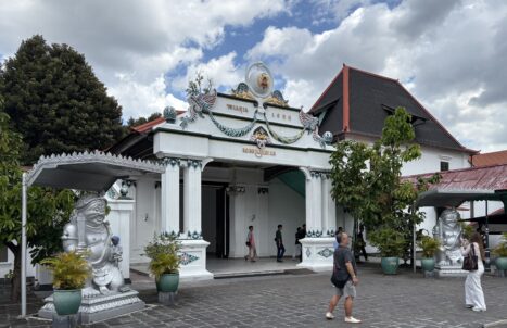 PAKEJ JOGJAKARTA 4H3M (HALFBOARD)