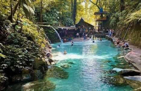 PAKEJ MEDAN + BERASTAGI + TASIK TOBA 4H3M