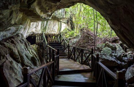 PAKEJ KUCHING 3H2M (HALFBOARD)