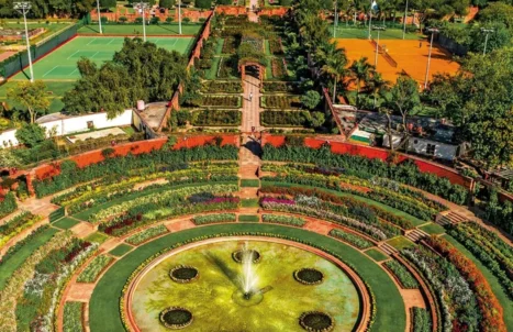 mughal-gardens-kashmir-india