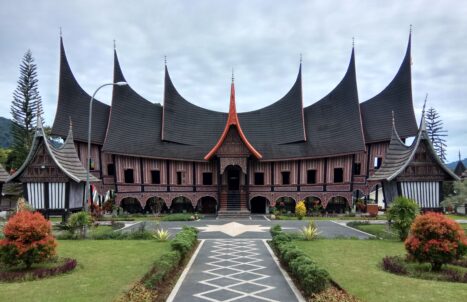 PAKEJ PADANG – BUKITTINGGI – ALAHAN PANJANG 5H4M