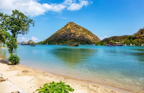 PAKEJ BULAN MADU LABUAN BAJO 5H4M